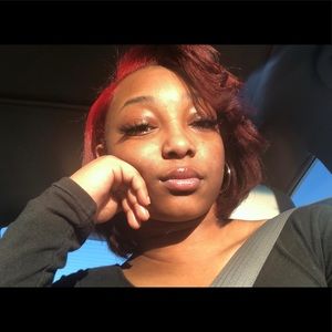 Meet your Posher, Kira